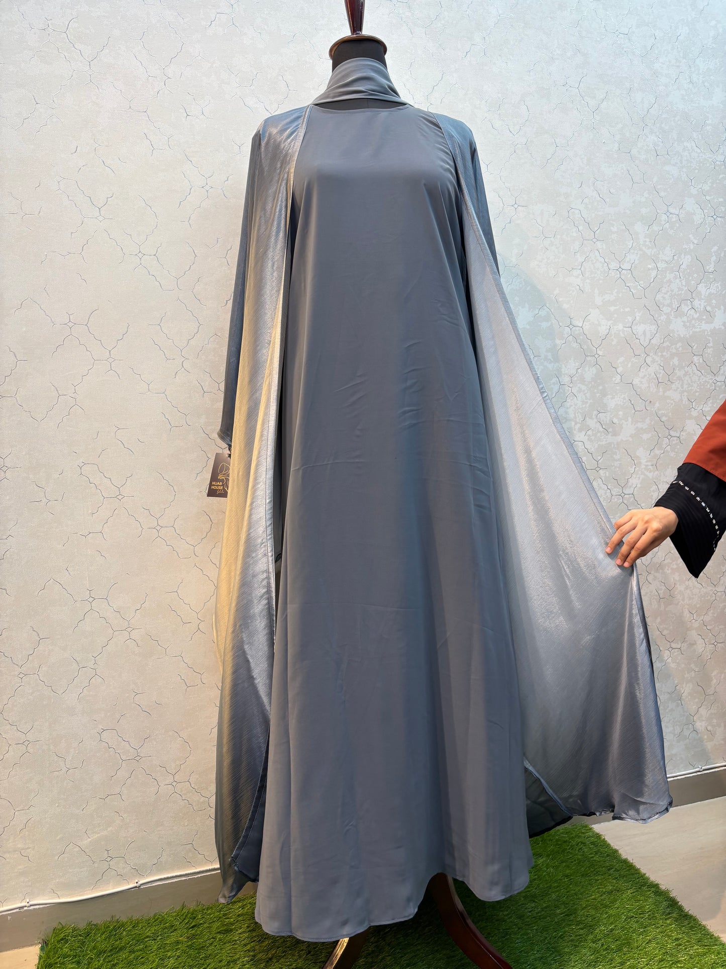 Shrug Abaya With Inner