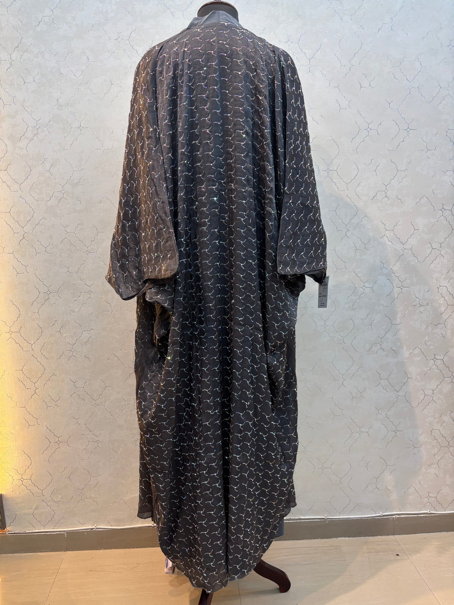 Shrug Abaya With Inner
