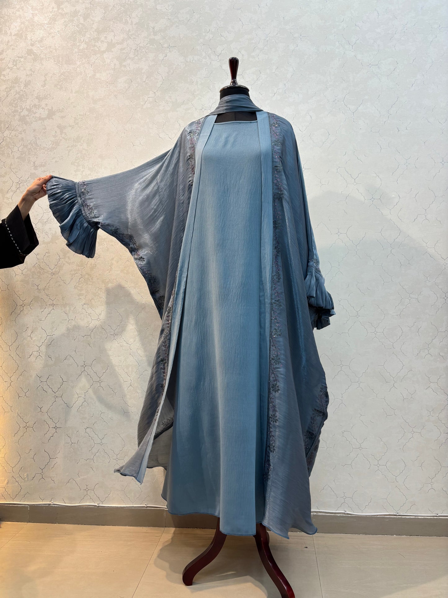 Shrug Abaya with Inner Crushed Chiffon Fabric