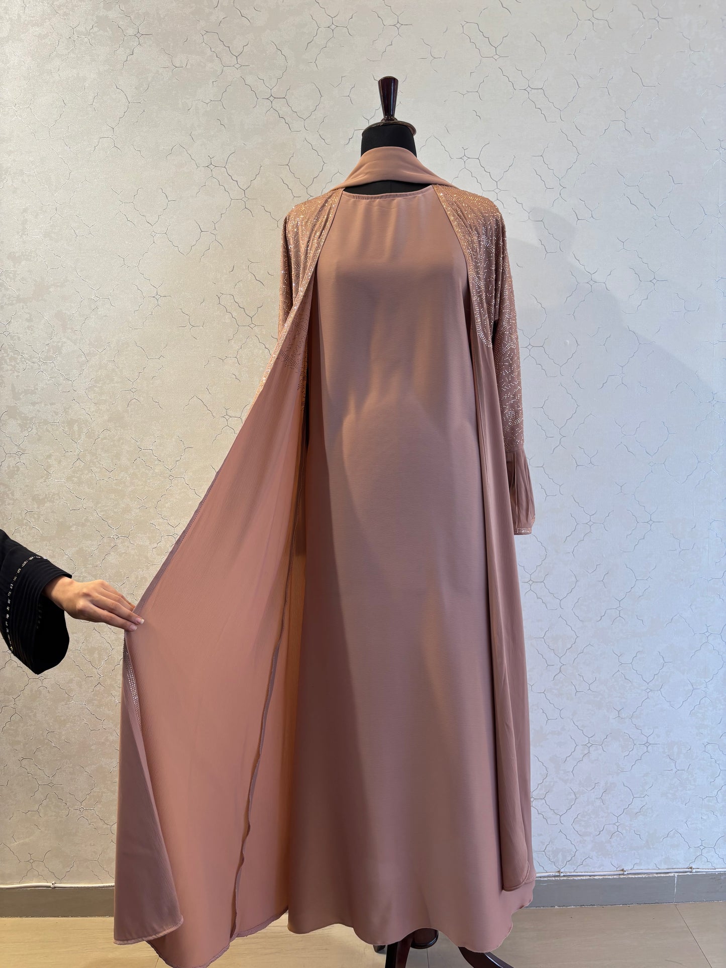 Shrug Abaya with Inner Crushed Chiffon Fabric