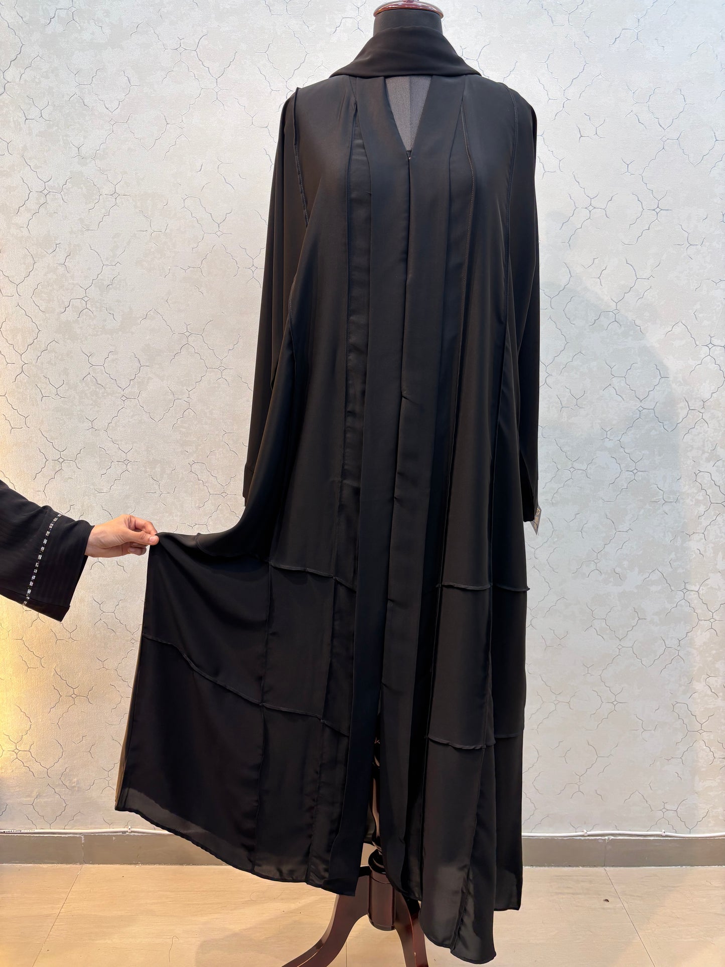 Kimono Style Box Pleated Burkha with Imported Tick Tok Fabric