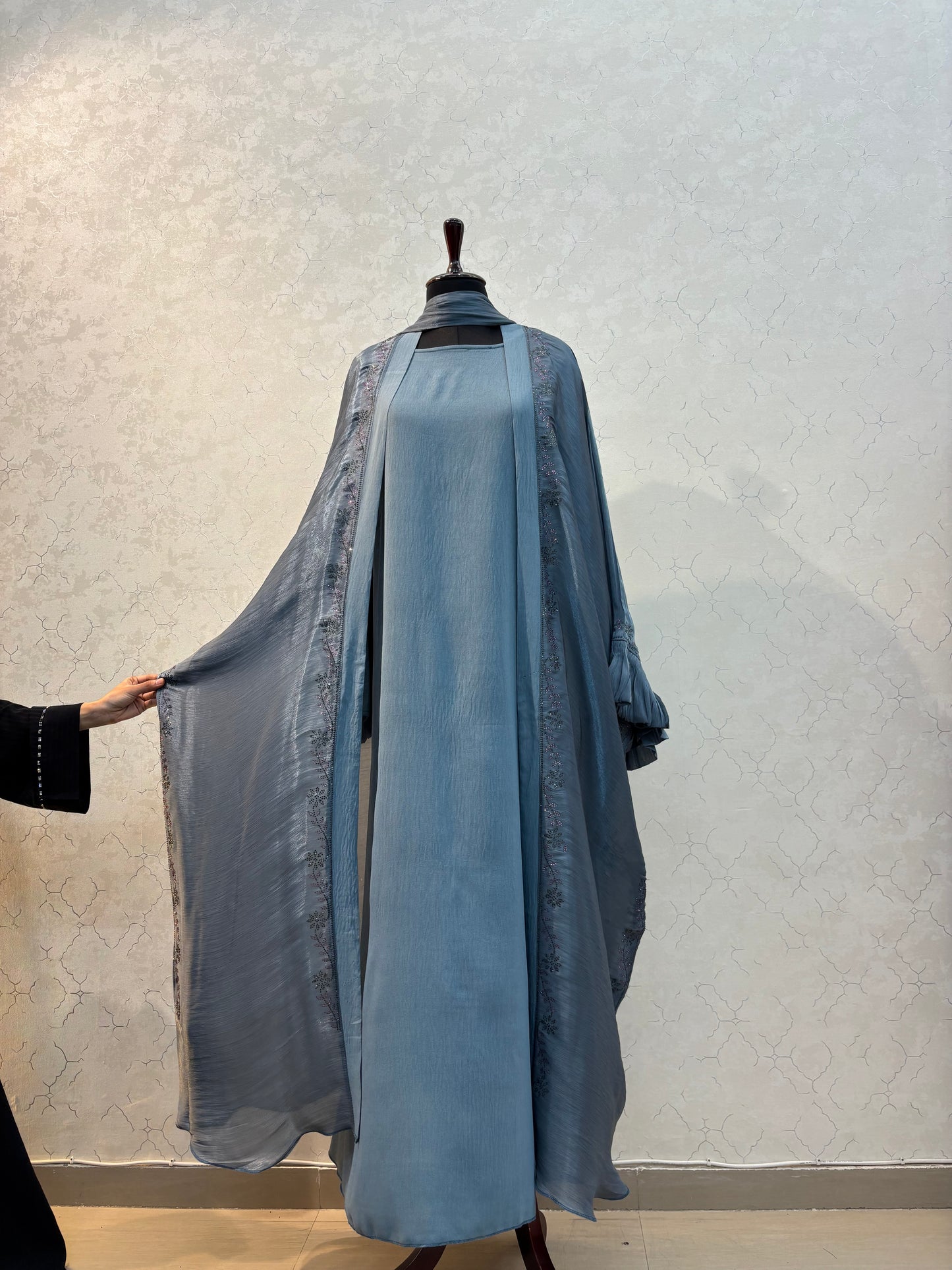 Shrug Abaya with Inner Crushed Chiffon Fabric