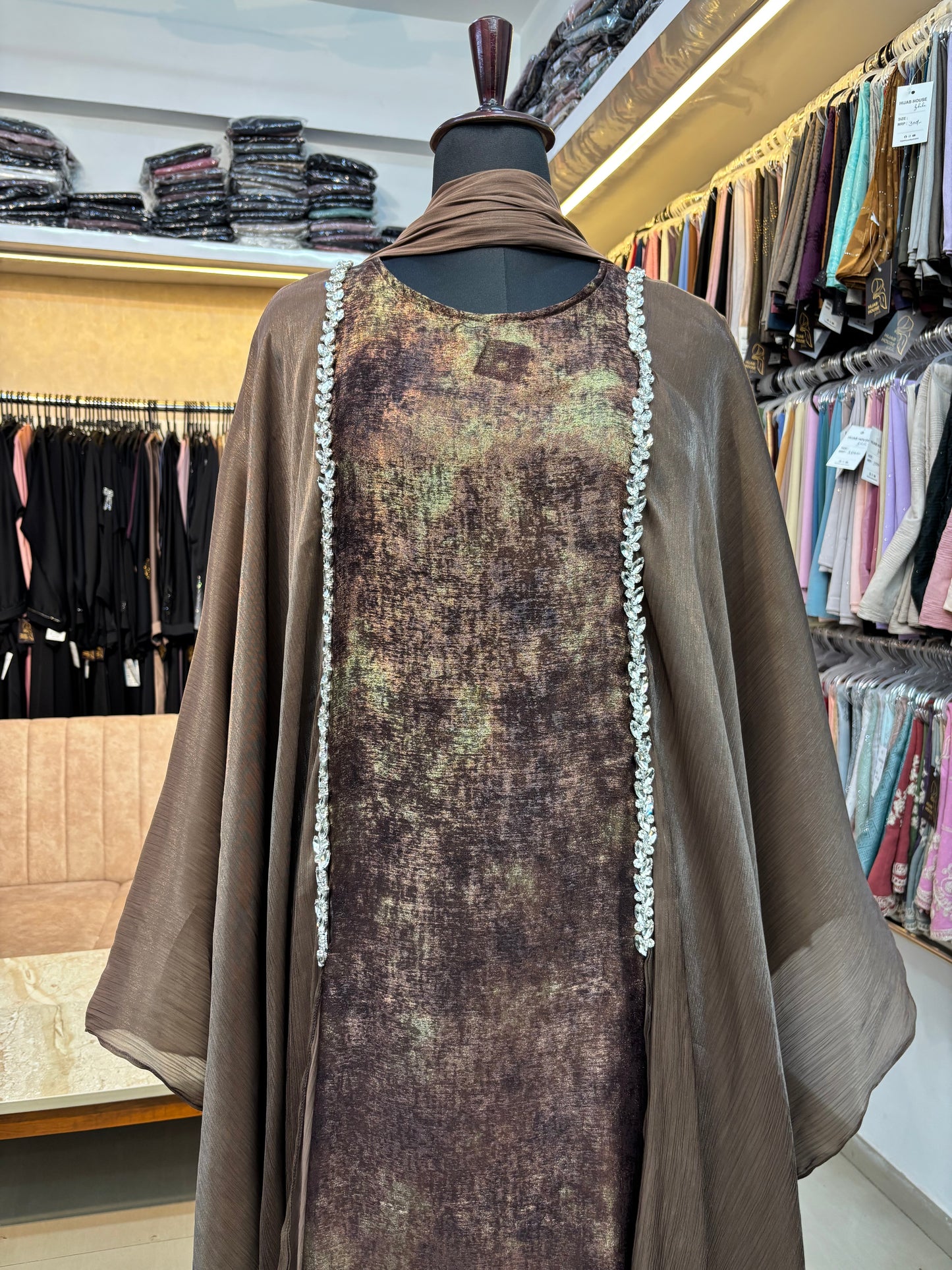 Burkha With Shrug Frills