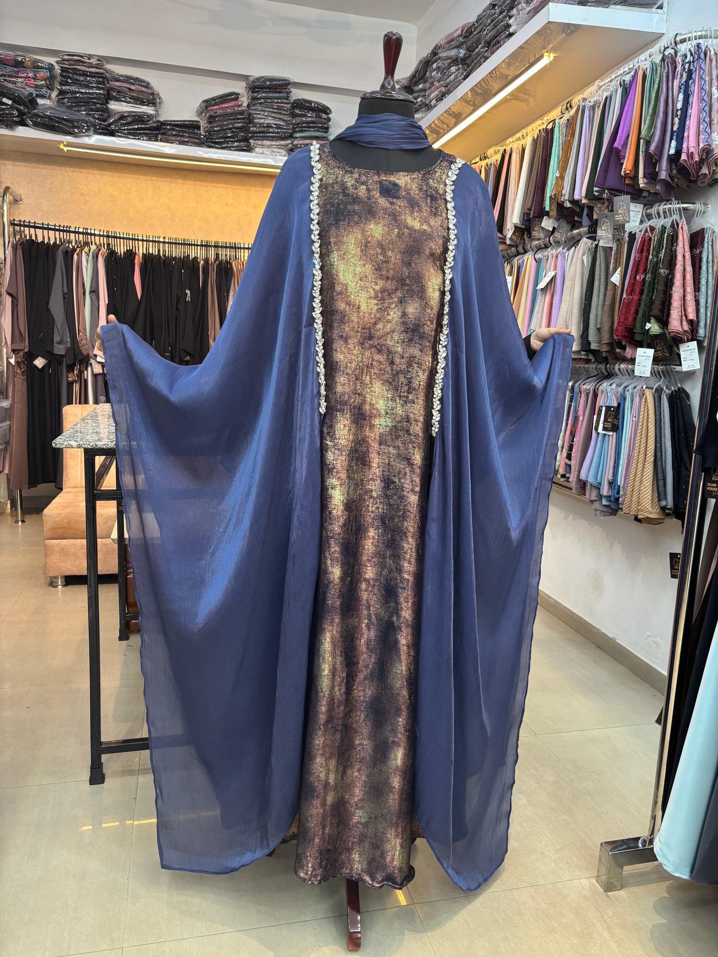 Burkha With Shrug Frills