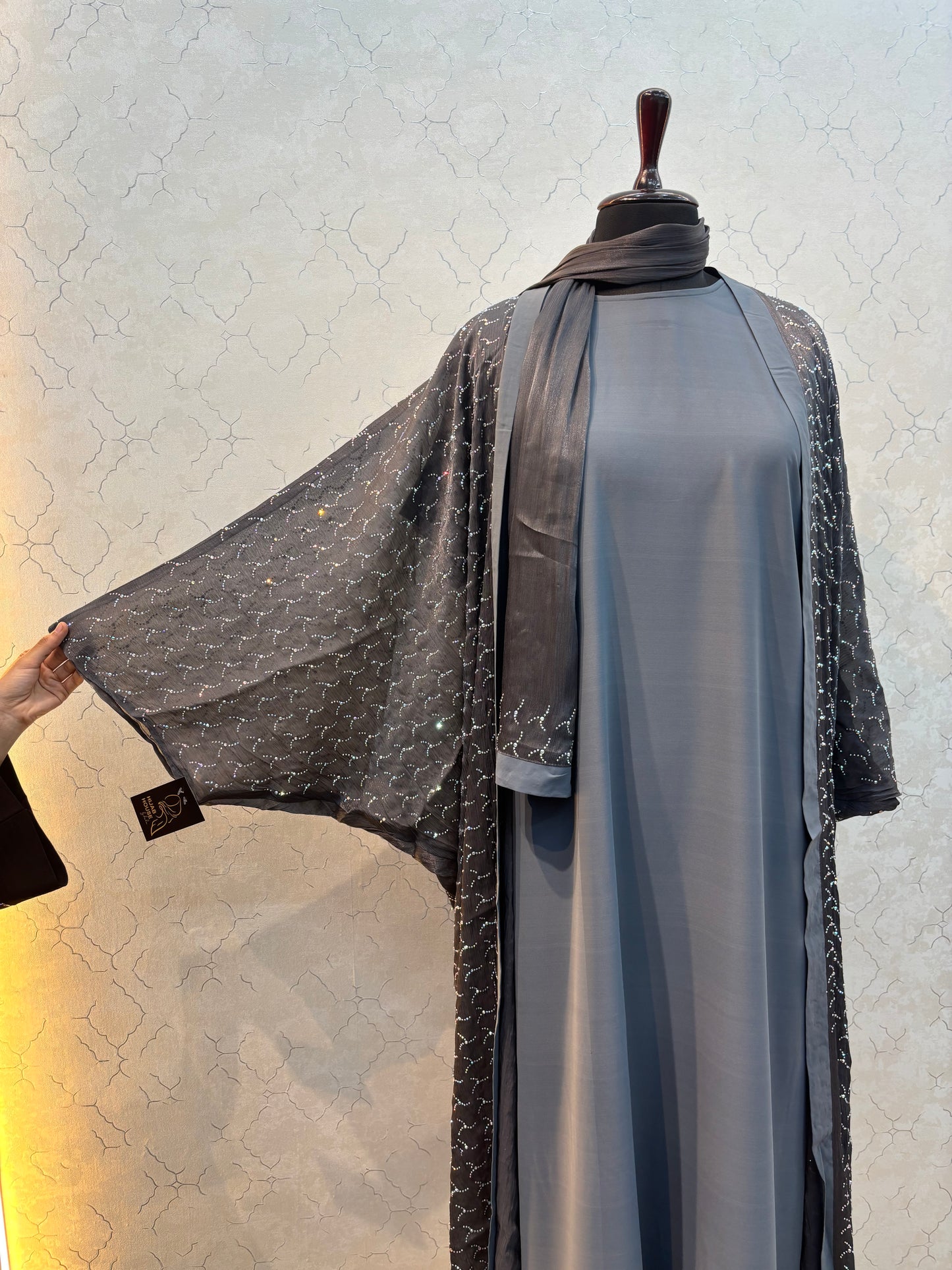 Shrug Abaya With Inner