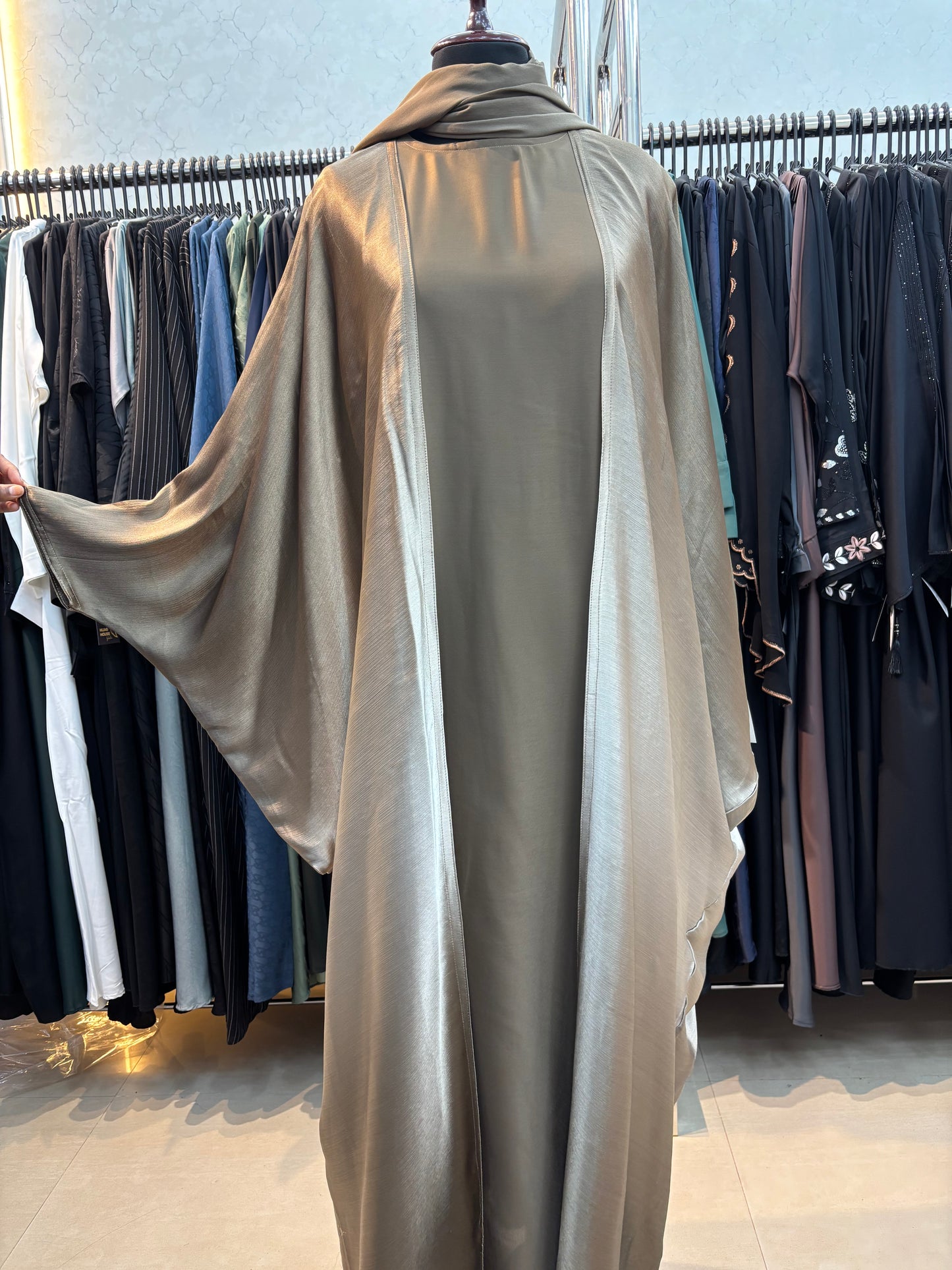 Shrug Abaya With Inner