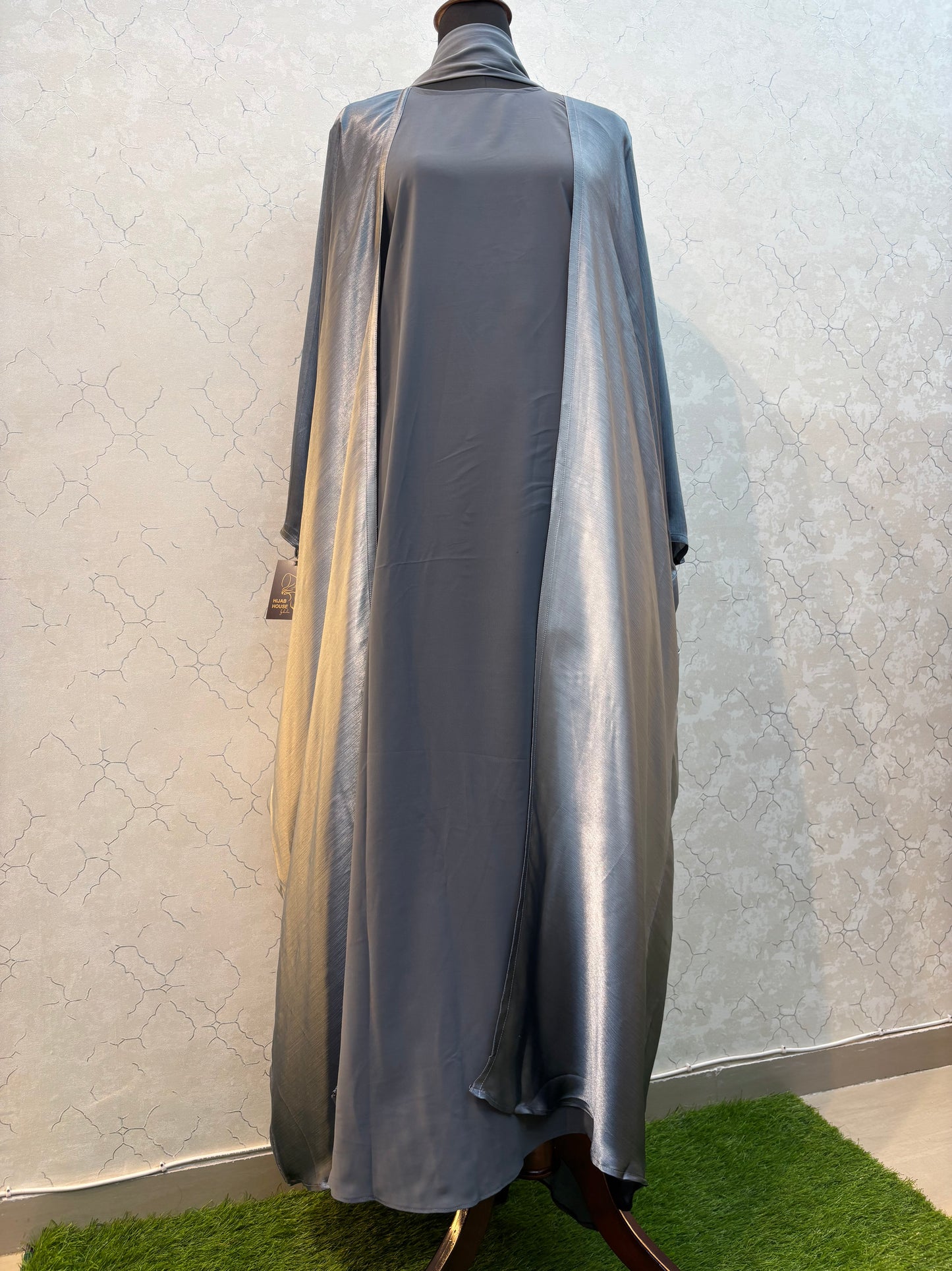 Shrug Abaya With Inner