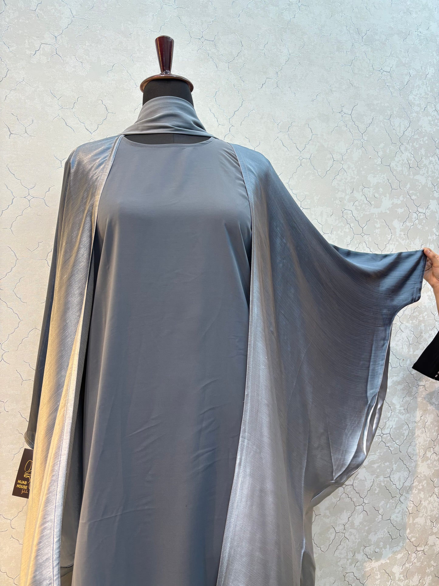 Shrug Abaya With Inner